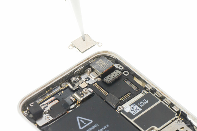 拆修iphone手机,苹果5c换后壳