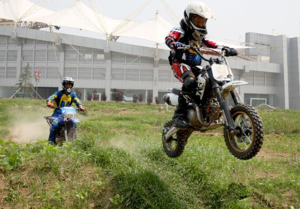 越野摩托车控车技巧,越野摩托车冲坡技巧