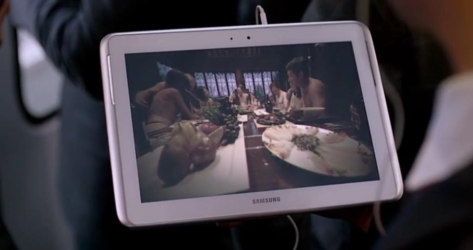 三星、LG贯穿剧情，聊聊韩国影片《局内人》中出现的电子产品