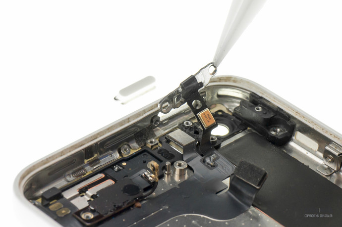 拆修iphone手机,苹果5c换后壳