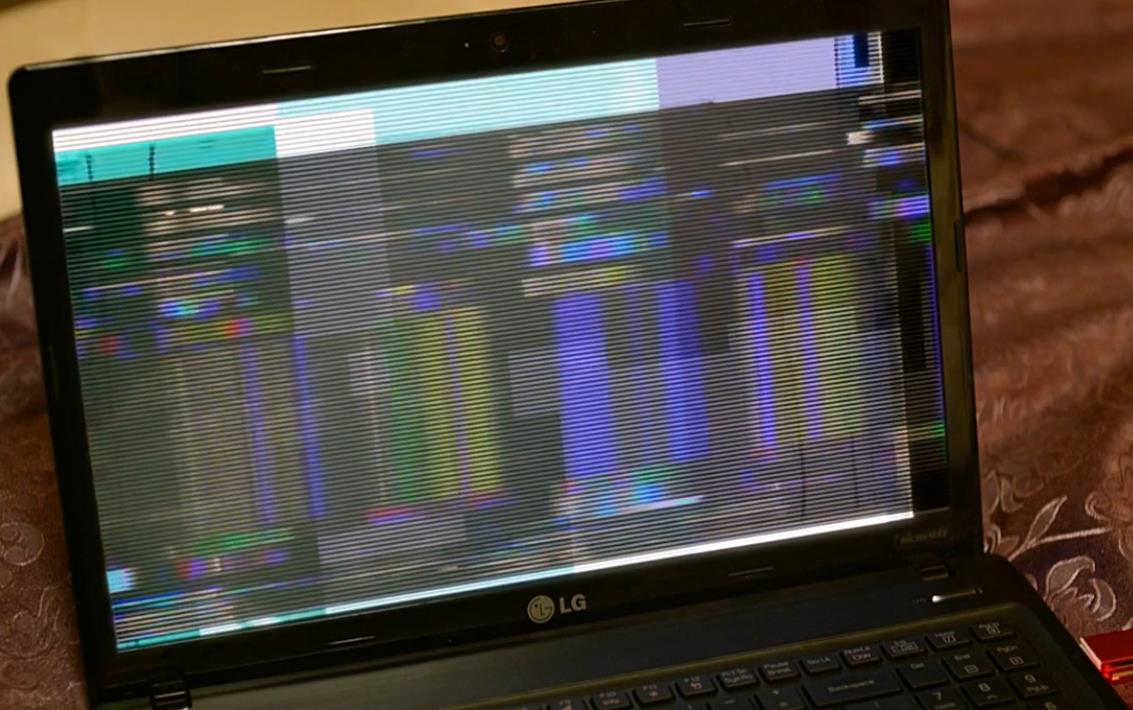 三星、LG贯穿剧情，聊聊韩国影片《局内人》中出现的电子产品