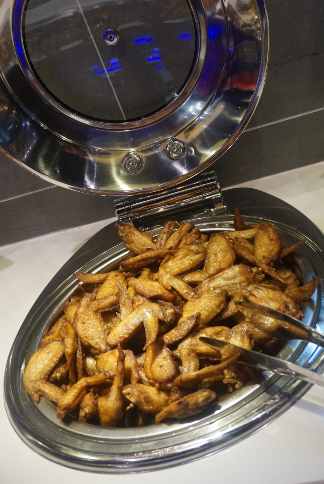 在21世纪以来最冷的一月份，足吃18年后变身逆天的好伦哥