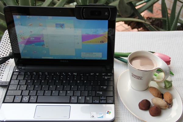 频繁“打飞的”，必备技能为面子形象工程背书