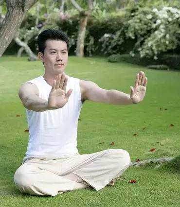 抽筋身体缺什么,拉筋打通气血循环