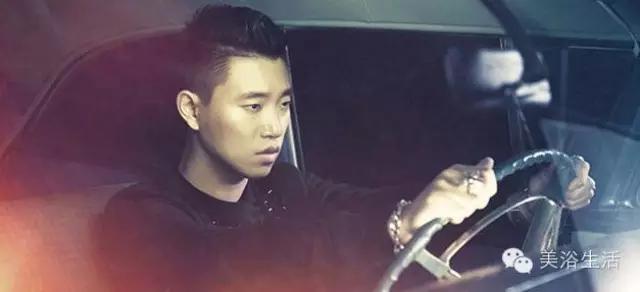 韩国一段雨中的mv,韩国一个非常流行的mv