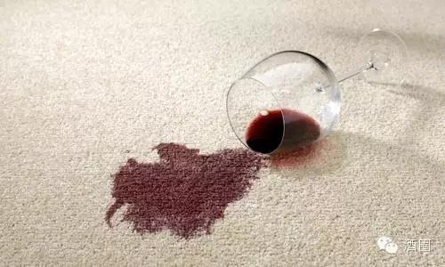 快用红酒泼我，我有祛渍秘籍！