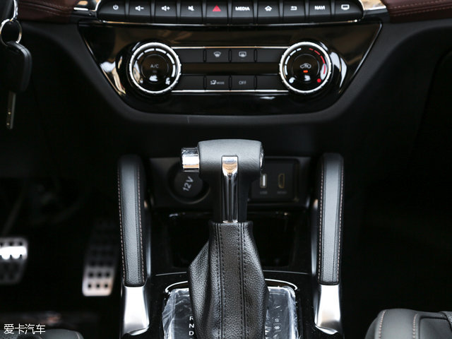 suv第二代,昌河q35豪华顶配