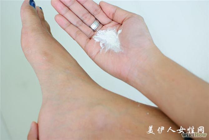 脚突然就出汗发臭,脚没烂不痒却散发出臭味