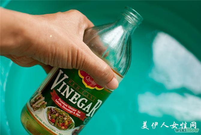 脚突然就出汗发臭,脚没烂不痒却散发出臭味