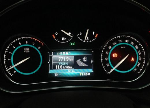 17寸的大脚，给我充足的稳重和自信、君威2.0L用车感受