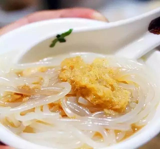 这家神奇的鱼火锅，一路从龙岗火到市中心，两年狂开7家分店！