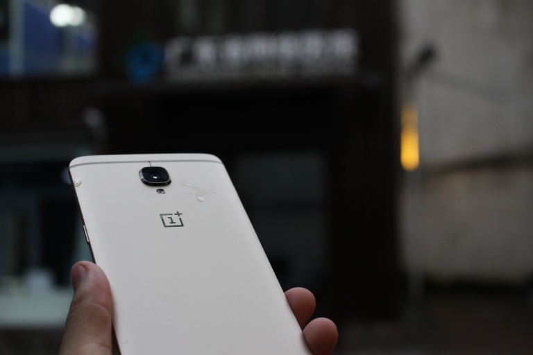 手感最好的手机一加,一加手感