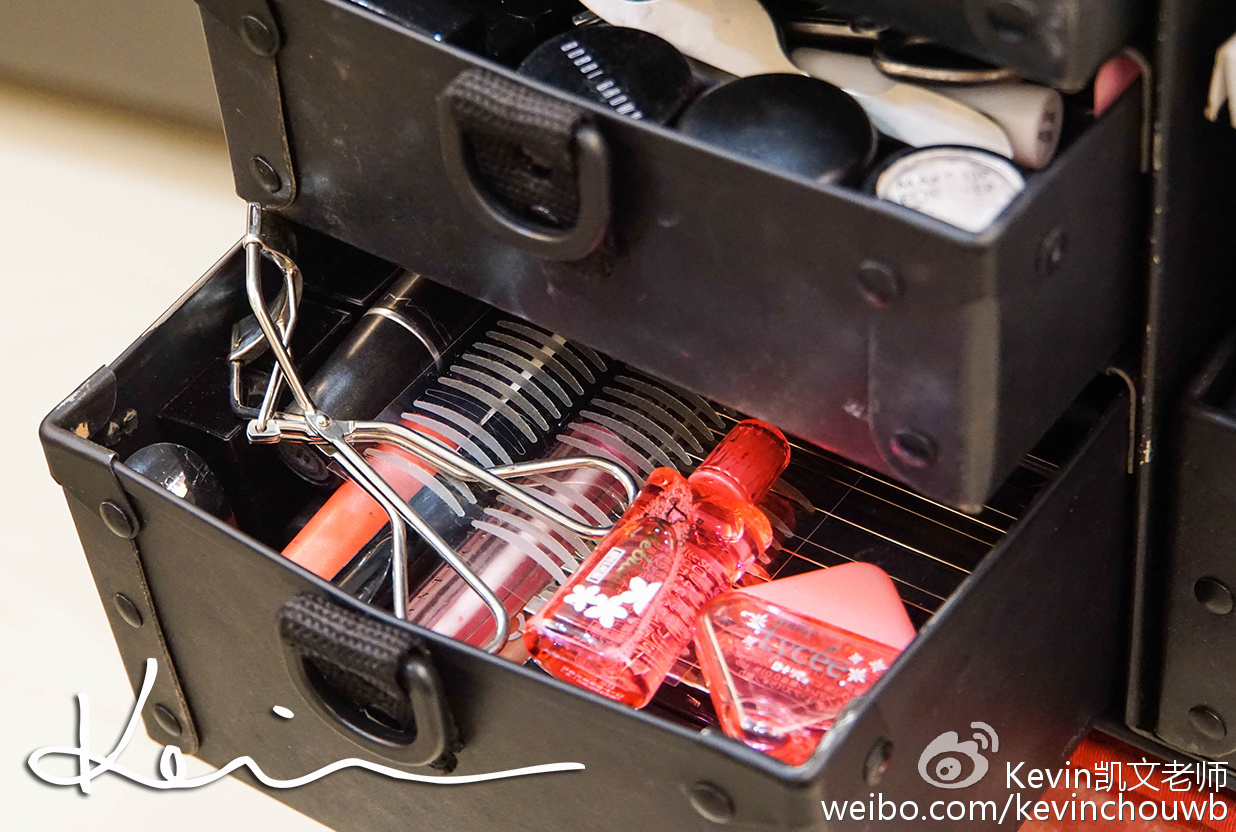 痘痘黑头粉刺用什么化妆品,痘痘粉刺黑头用什么化妆品