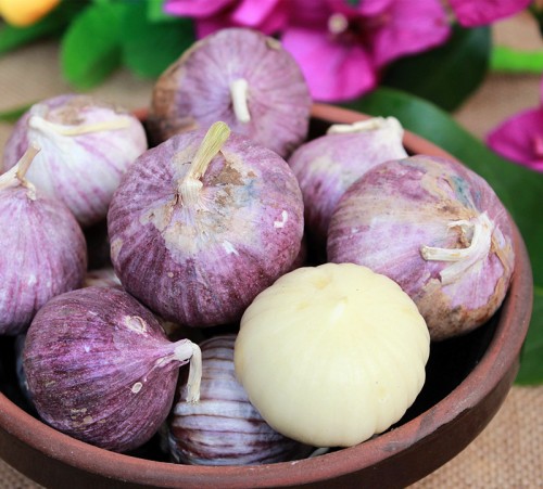 大蒜能治胃病，胃胀胃寒胃炎都行，推荐4种吃法