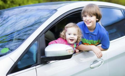 一岁多宝宝晕车什么症状,一岁宝宝晕车呕吐怎么办