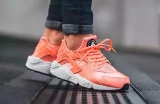 在美国什么时候购物最优惠活动,美国哪个节日购物折扣最低