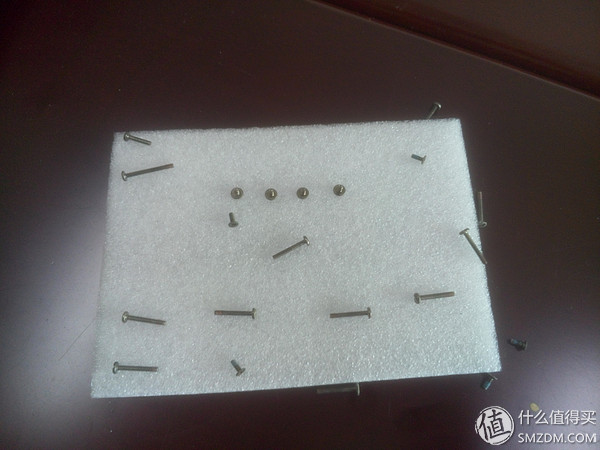 ibmt61笔记本拆机换固态硬盘,ibmt60拆机清灰教程