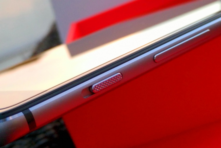 手感最好的手机一加,一加手感