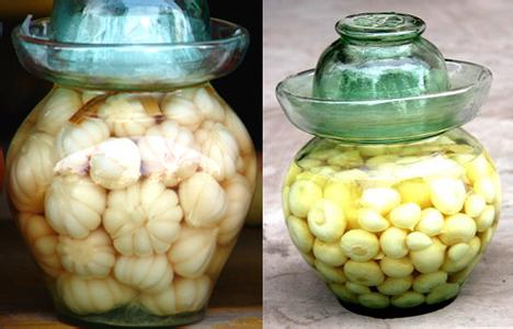 大蒜能治胃病，胃胀胃寒胃炎都行，推荐4种吃法