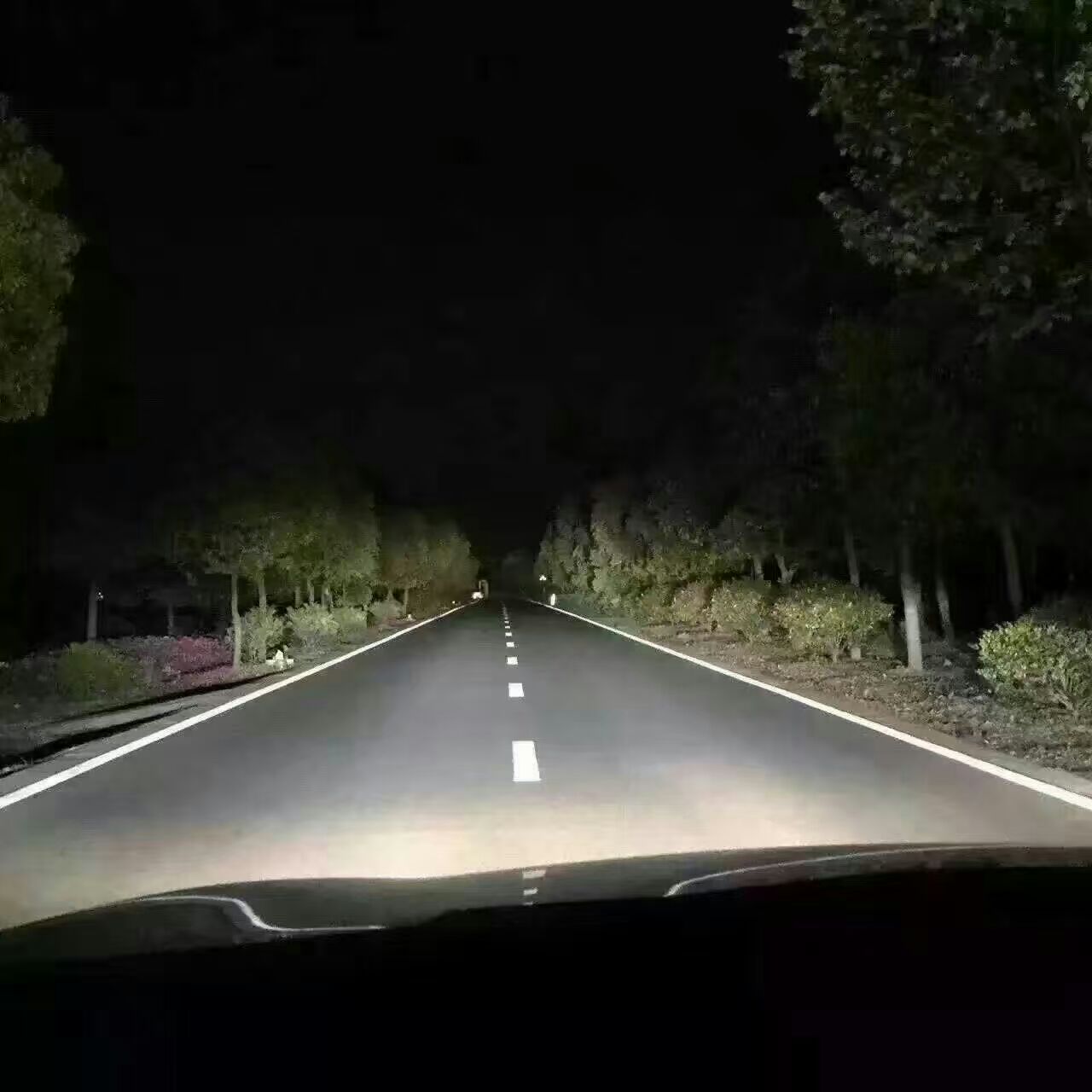 河南r300奔驰改装,改灯奔驰r300