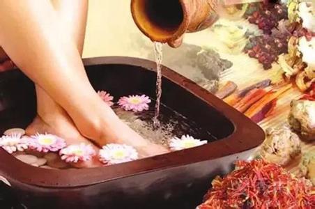 脚臭怎么办教你6个小技巧,脚臭怎么办教你三招除根