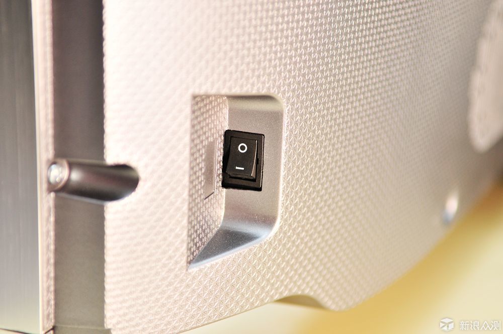 海信2022新品电视85寸多少钱,海信电视55寸超薄价位4000