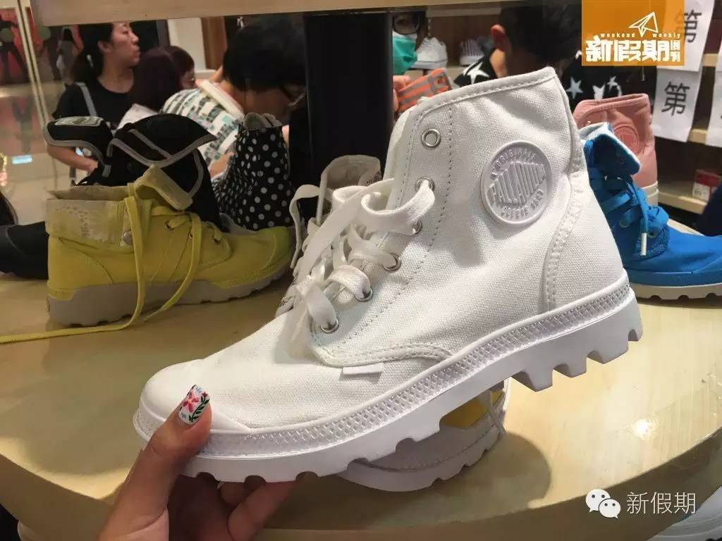 观塘APM鞋店3折！300买到Dr.Martens