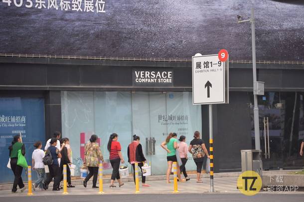 今天满大街的小红点，掀起全成都强迫症的小高潮