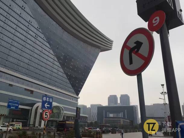 今天满大街的小红点，掀起全成都强迫症的小高潮