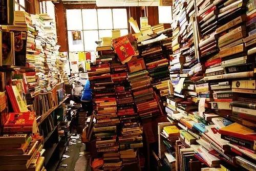 周末|在铺天盖地的信息轰炸时代里，如何养成信息过滤的好习惯？