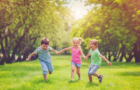 性格内向的孩子怎么才能自信一点,妈妈性格内向怎么教育孩子