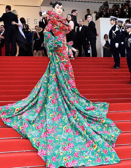 从红毯到春晚，我只看懂了一个词：“猴腮雷”！