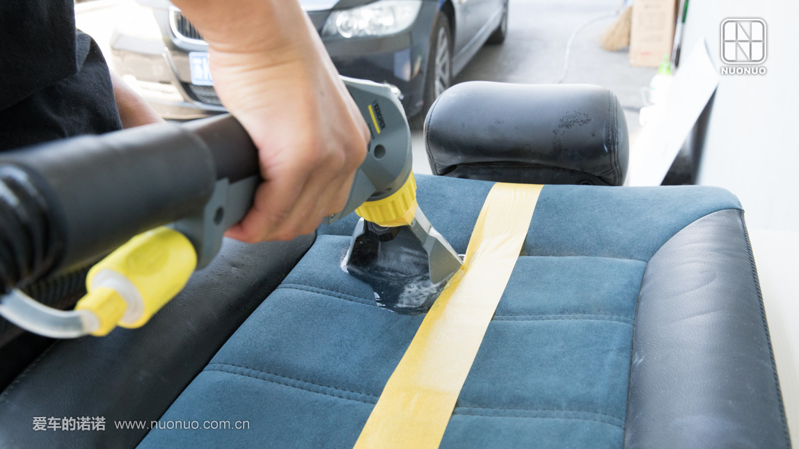 汽车长期停放在室外脏了怎么办,汽车座椅发臭自己可以洗吗