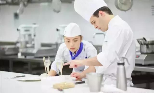 法国蓝带餐饮学院,法国蓝带厨艺学院巴黎校区