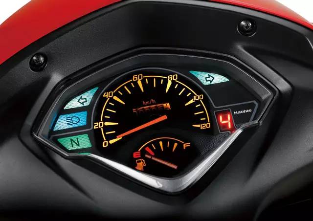 豪爵uh110弯梁对比雅马哈凌俊,豪爵uh110s弯梁摩托爬坡测试