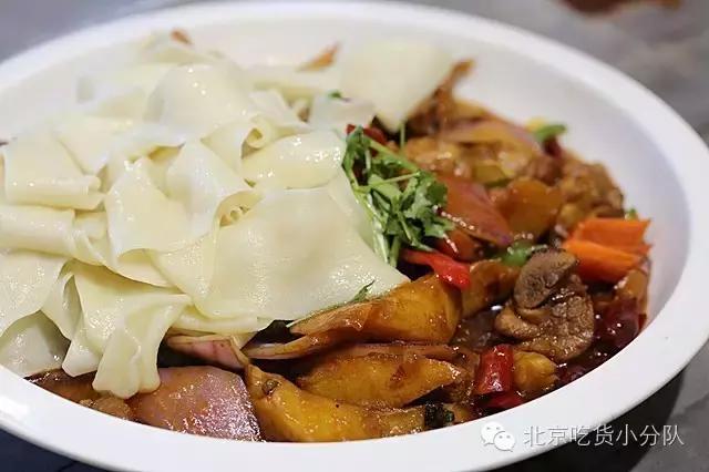 这道菜一上桌就勾起人动筷的欲望,这道菜只用两分钟就能学会