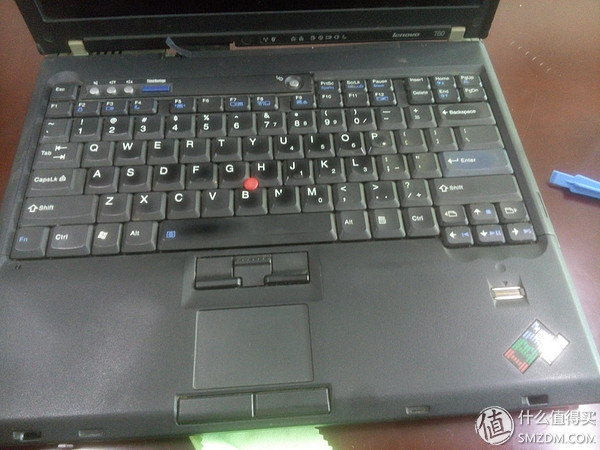 ibmt61笔记本拆机换固态硬盘,ibmt60拆机清灰教程