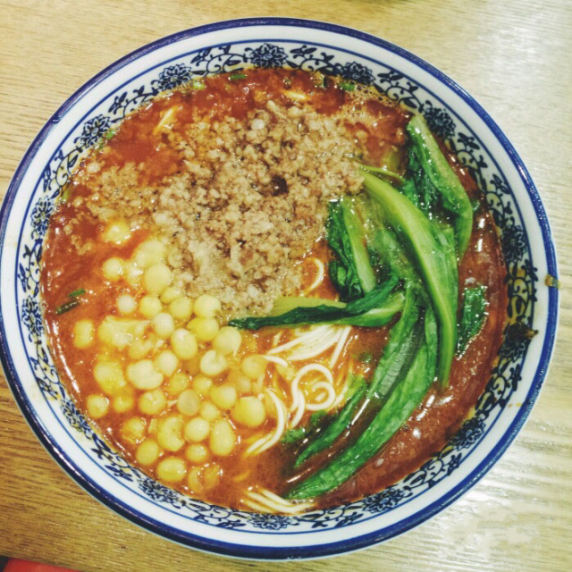 满大街牛肉面哪家最好,满街香重庆小面