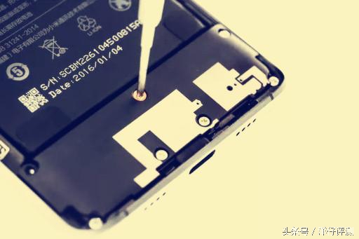 小米5位插线板拆解,小米5pro拆解