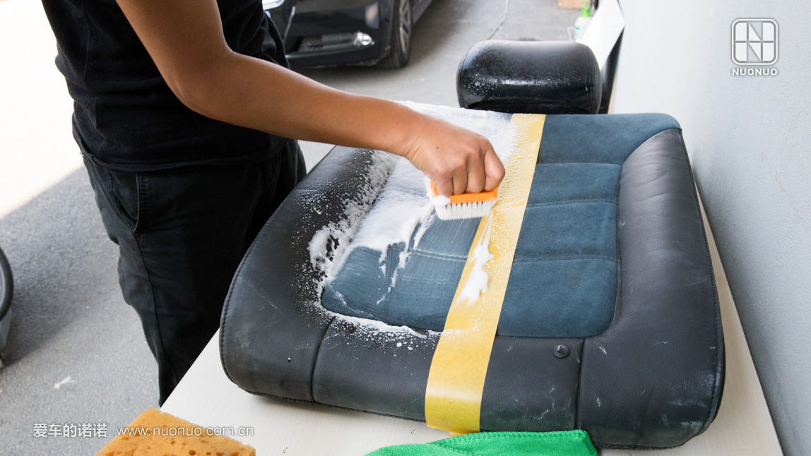 汽车长期停放在室外脏了怎么办,汽车座椅发臭自己可以洗吗