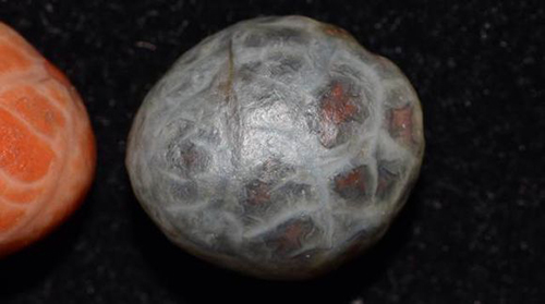 网上的8mm的红玛瑙多少钱一颗,5mm红玛瑙多少钱一粒