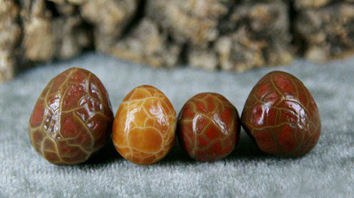 网上的8mm的红玛瑙多少钱一颗,5mm红玛瑙多少钱一粒