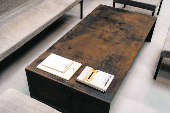 西班牙巴塞罗那百元店设计,西班牙巴塞罗那百货店设计