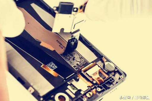 小米5位插线板拆解,小米5pro拆解