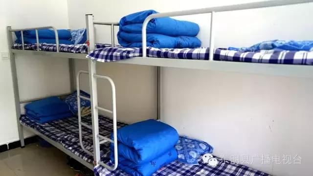 实拍：菏*东泽**明一中新校区！