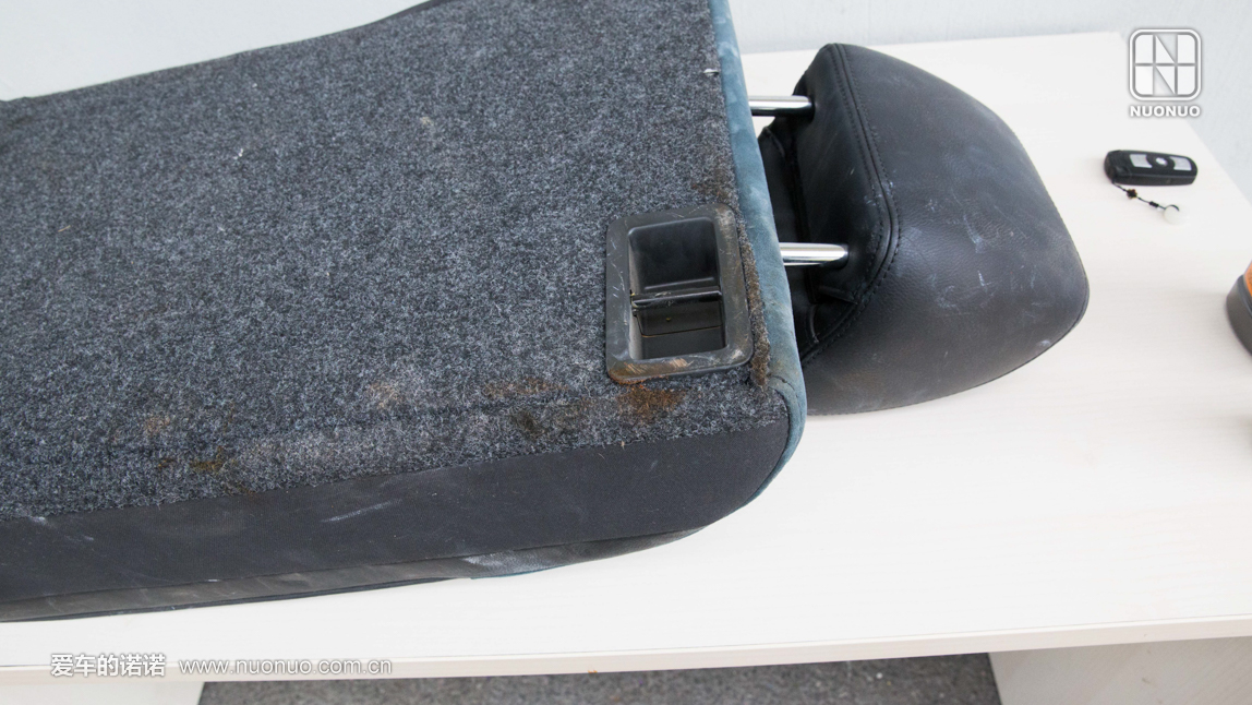 汽车长期停放在室外脏了怎么办,汽车座椅发臭自己可以洗吗