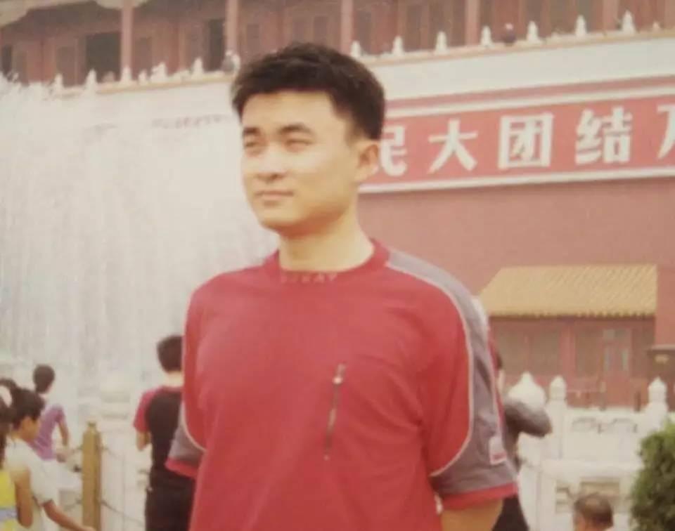 他曾经在智联做到高级副总裁，沉寂多年重头创业