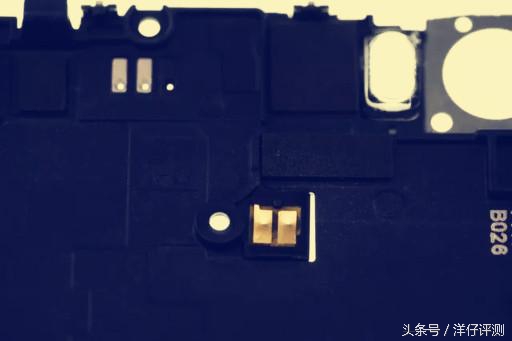 小米5位插线板拆解,小米5pro拆解