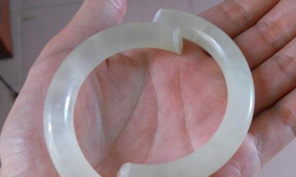 和田玉的裂纹怎么修补,和田玉石裂痕修复最佳方法