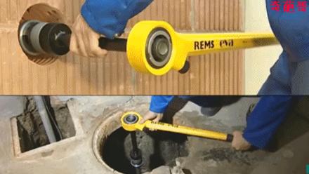 国外管道工用的工具，国内管道工表示很羡慕！